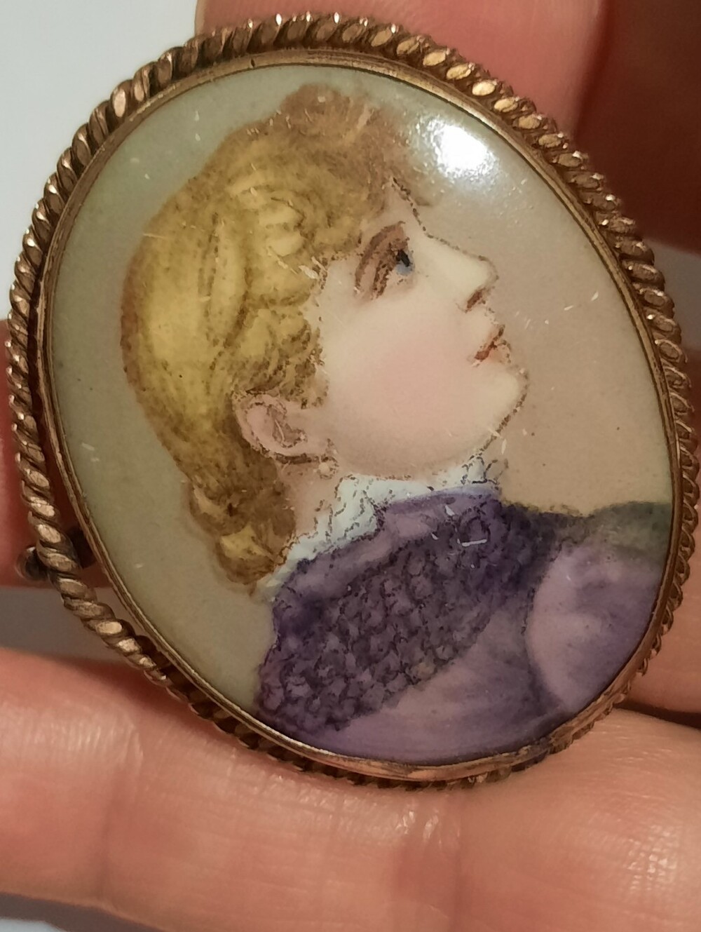 Antic Gold Filled Brooch With Portret